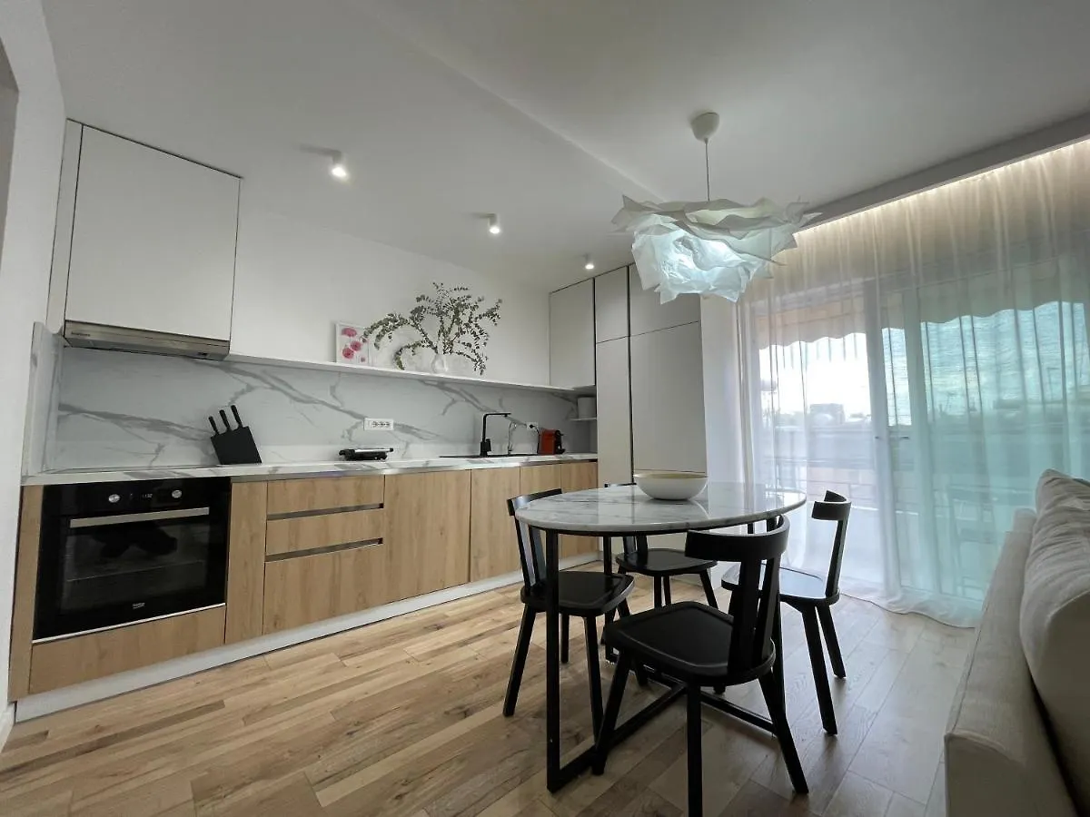 Myslym Shyri'S Apartments Tirana Albania