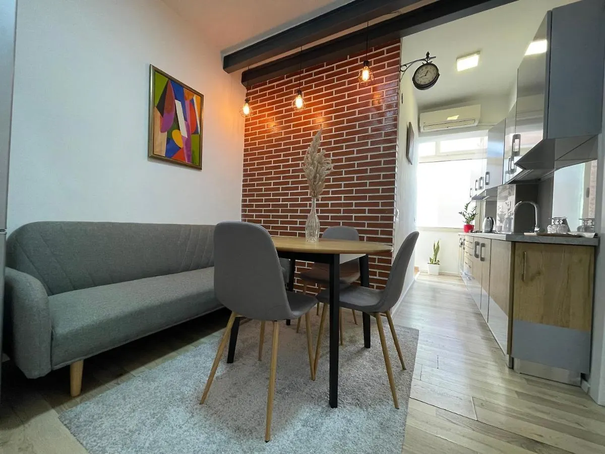 *** 公寓式酒店 Myslym Shyri'S Apartments 地拉那 阿尔巴尼亚