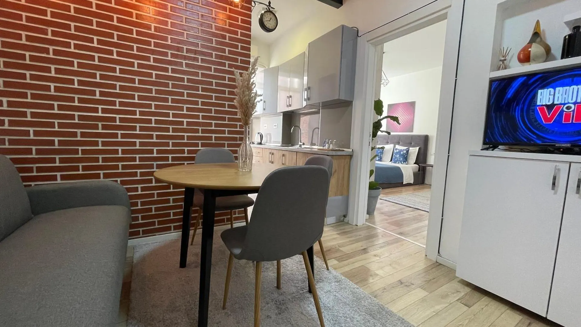 Myslym Shyri'S Apartments 地拉那